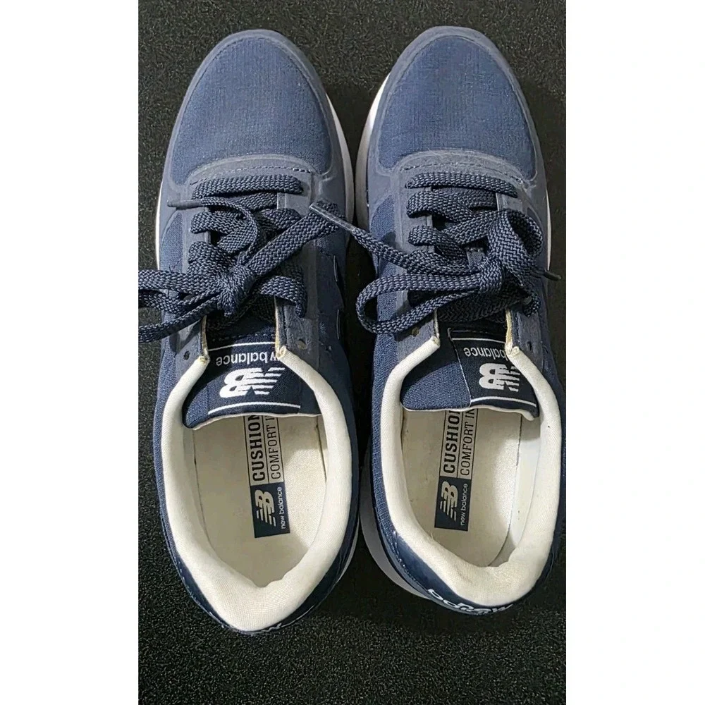 New Balance Women's Blue Athletic Sneakers